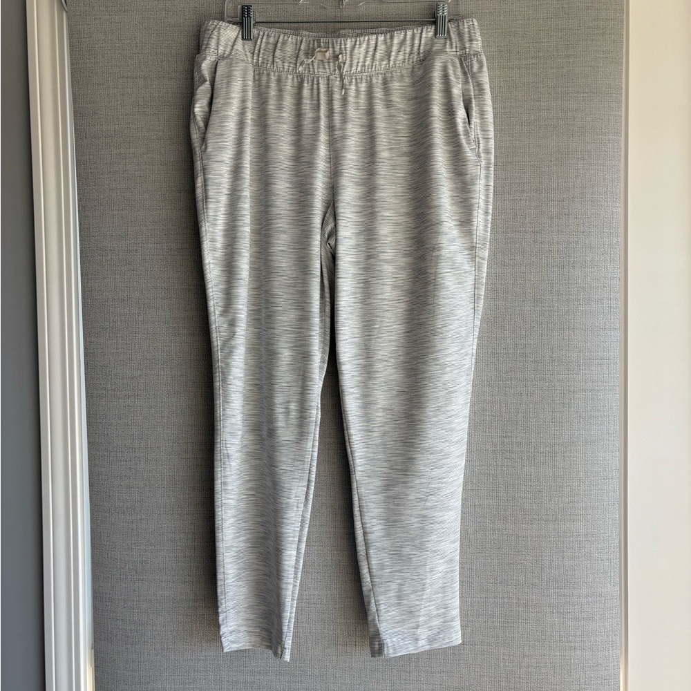 NWOT Avia Light Gray Heather Ankle Pants